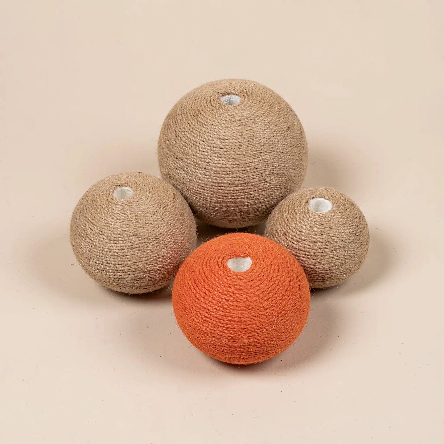 AI-edited catalogue photograph: Sisal scratch balls